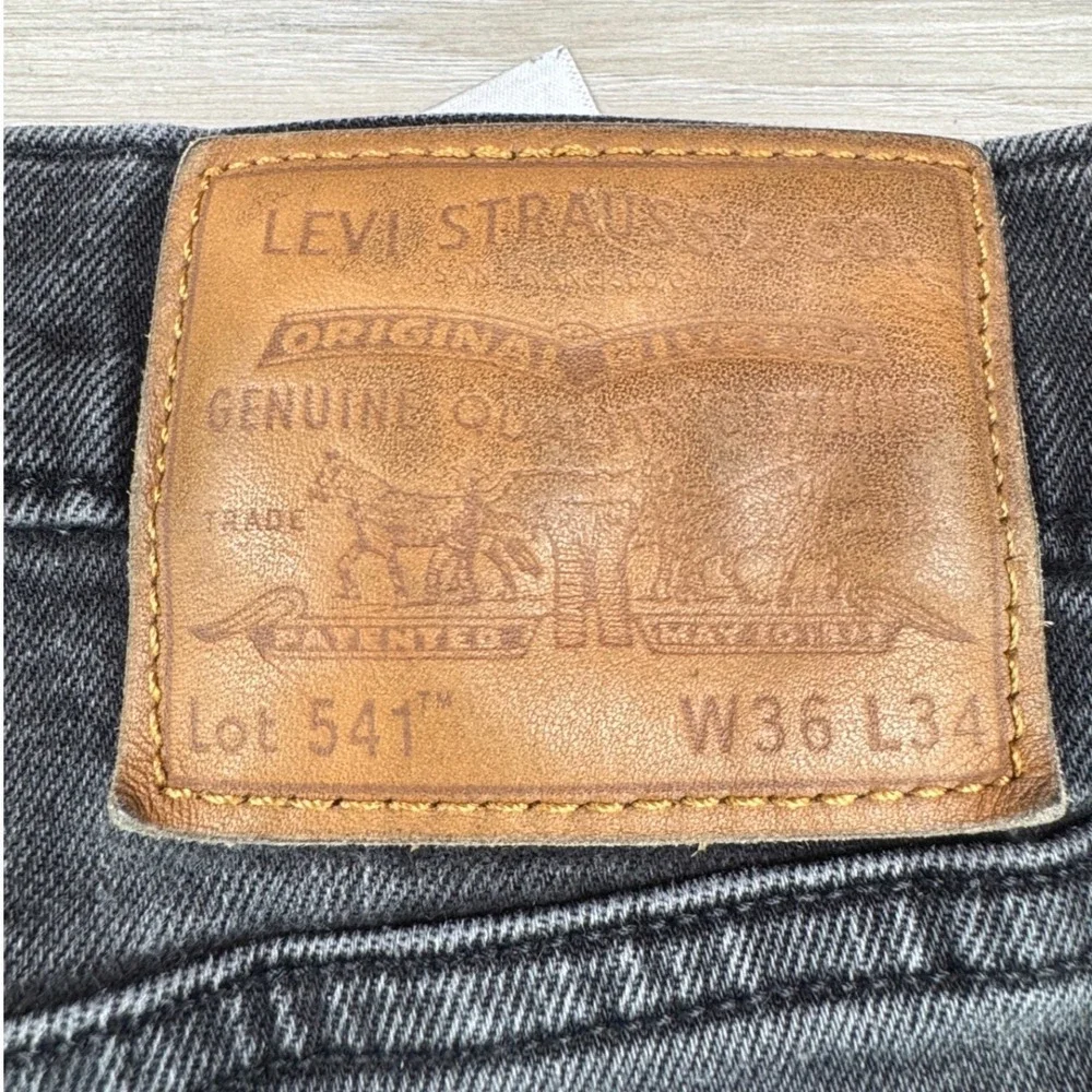 Levis‎ Premium 541 Athletic Taper Jeans Mens 36x34 Washed Black 18181-0636